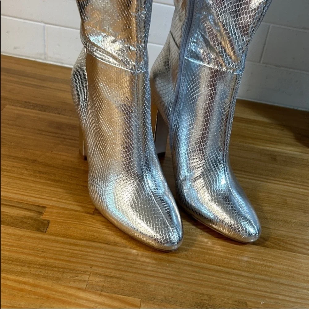 Jessica Simpson shiny metallic